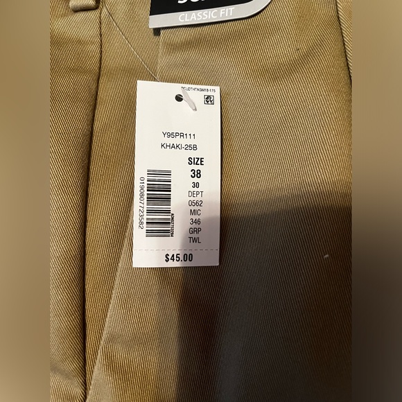 NWT roundtree & Yorke travel smart men’s khakis - Picture 2 of 2